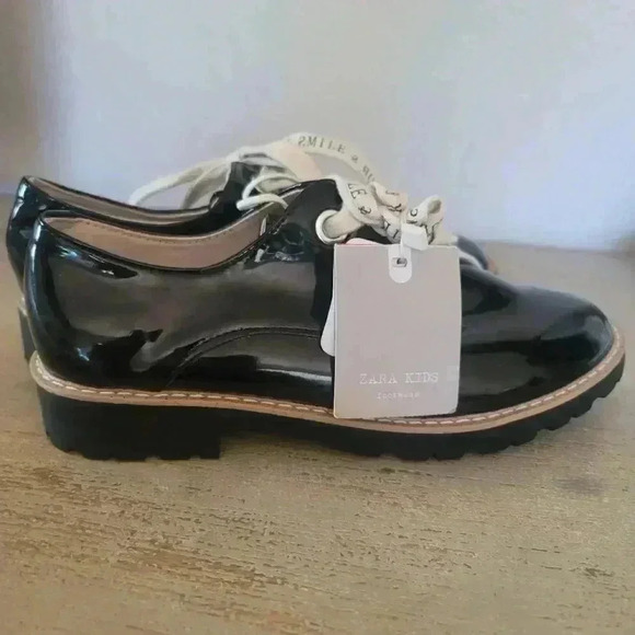 Zara kids black patent leather Oxford shoes sz 35 US sz 3.5 - Picture 4 of 10